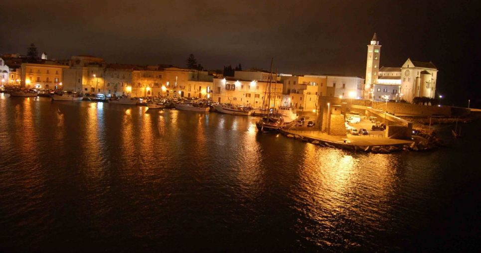 trani notturna